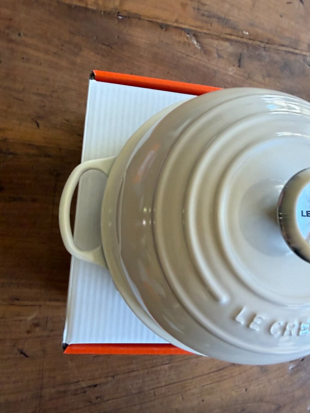 Le Creuset Signature Enameled Cast Iron 1 3/4 qt 9 1/2 " Bread Oven Meringue NEW - Picture 9 of 16